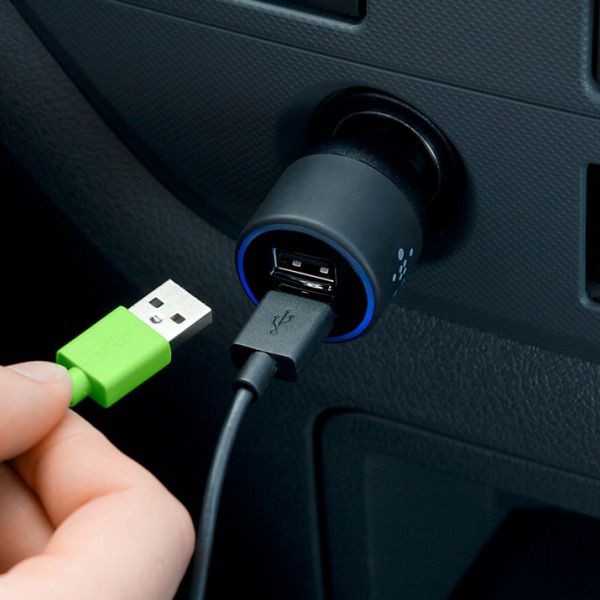 Автомобильное зарядное устройство Belkin Car Charger для iPhone/iPad