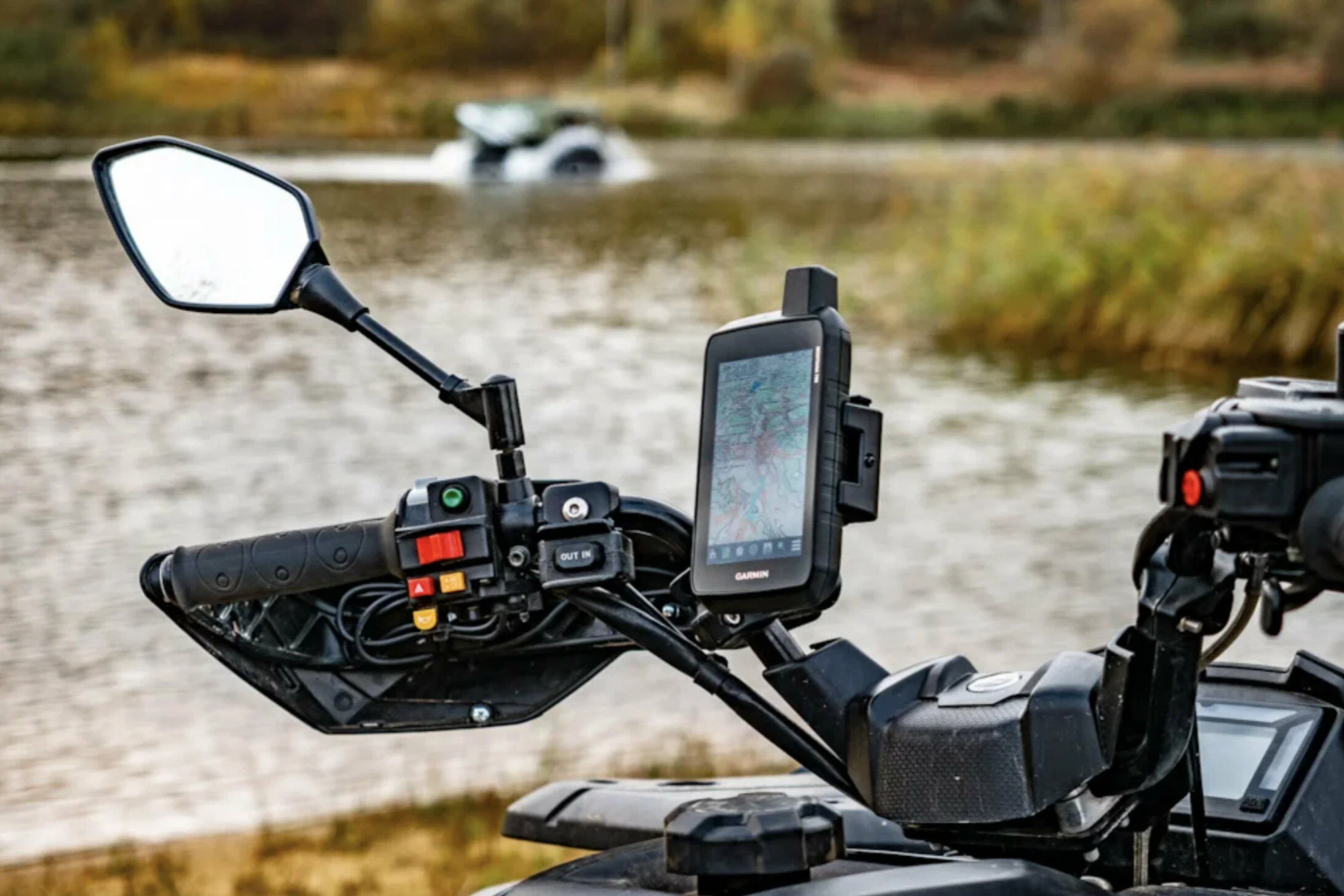 Комплект для крепления Garmin Montana 7xx на мотоцикл/квадроцикл AMPS с аудио и кабелем питания (010-12881-03)